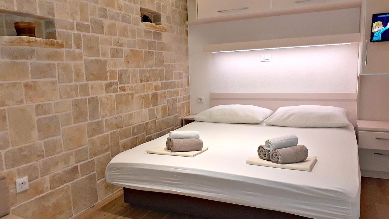 Stone House Bonaca Daire Baška Voda Oda fotoğraf